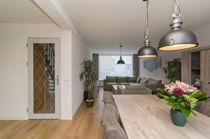 Foto 6 van Van Goghlaan 25