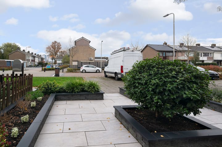 Foto 48 van Van Goghlaan 25