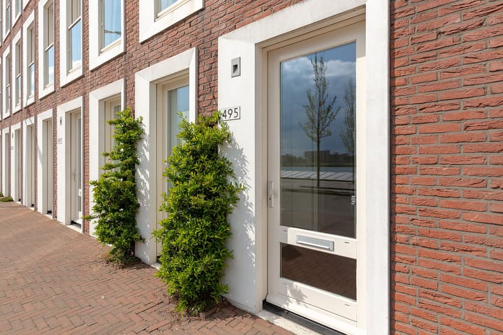 Photo 2 of Maashaven N.z. 495