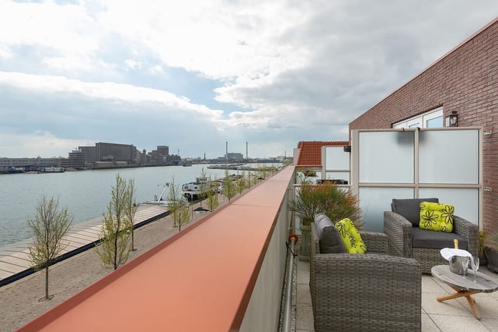 Foto 26 van Maashaven N.z. 495