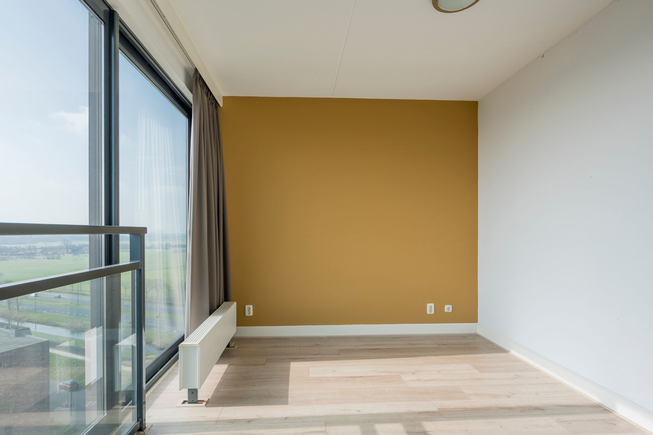 Foto 30 van Forel 208