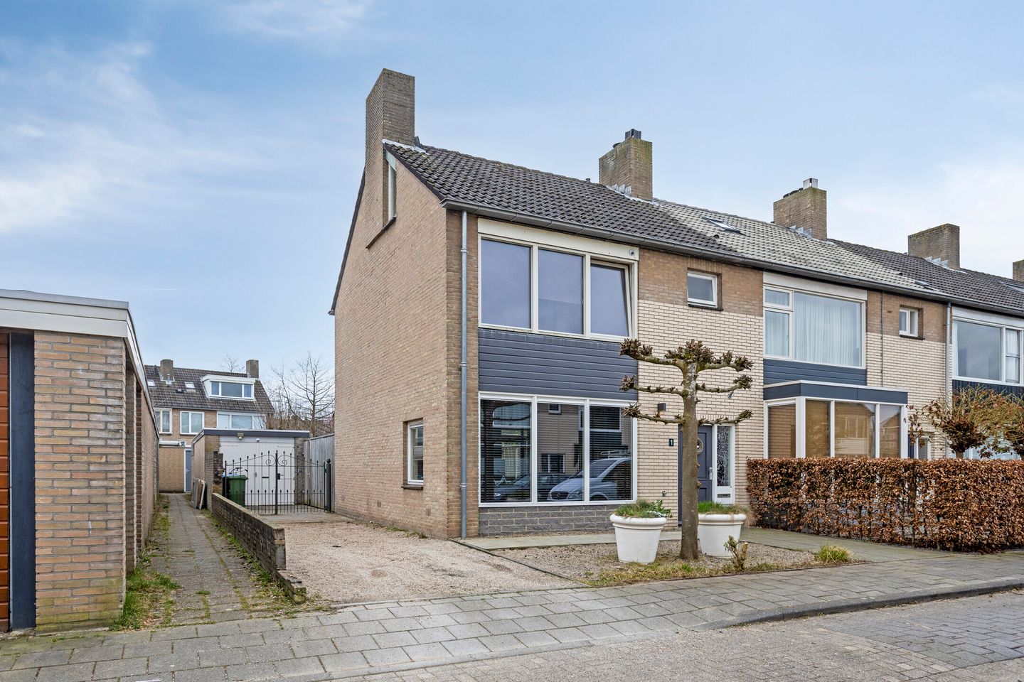 Foto 1 van Adriaan Poortersstraat 1