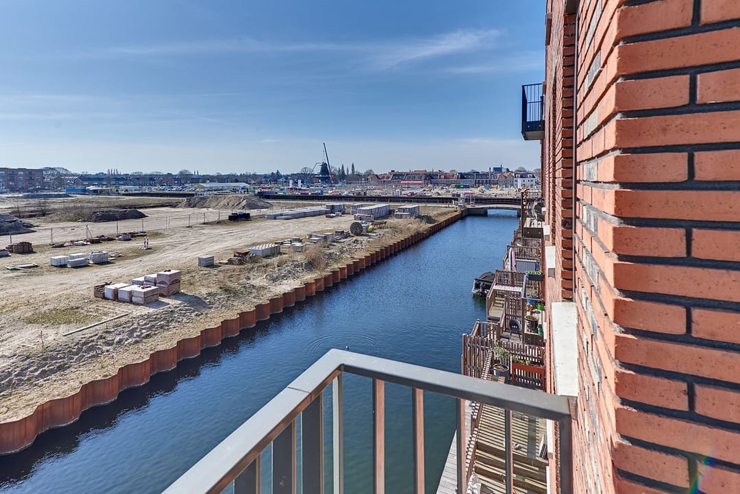 Photo 23 of Bart Koekstraat 17