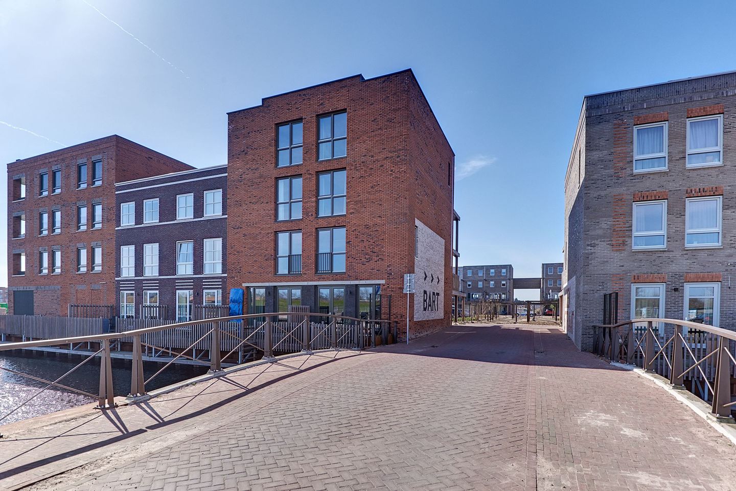 Photo 29 of Bart Koekstraat 17