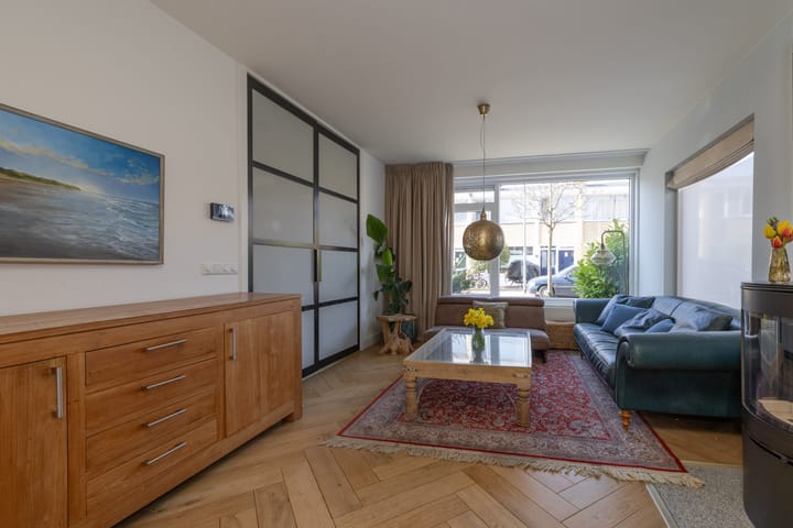 Foto 2 van Van Almondelaan 17