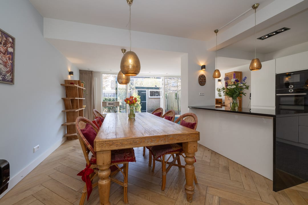 Foto 11 van Van Almondelaan 17