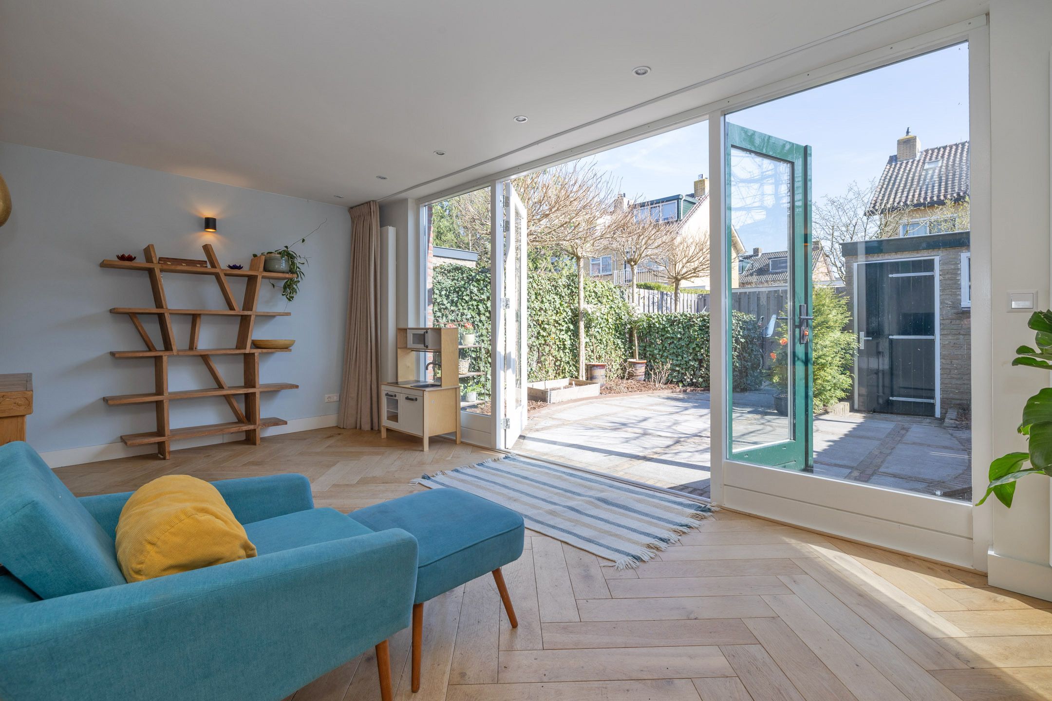 Foto 15 van Van Almondelaan 17