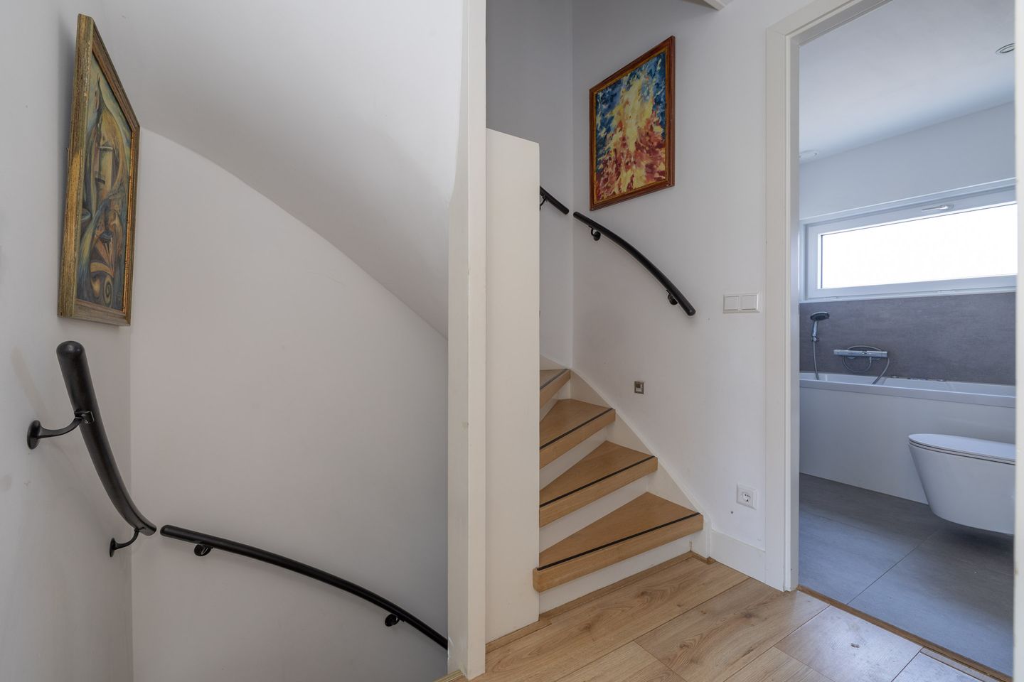 Foto 19 van Van Almondelaan 17