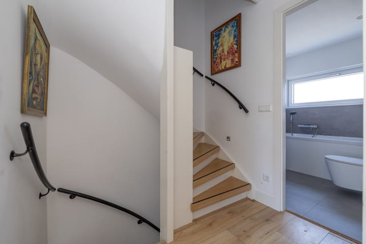 Foto 19 van Van Almondelaan 17