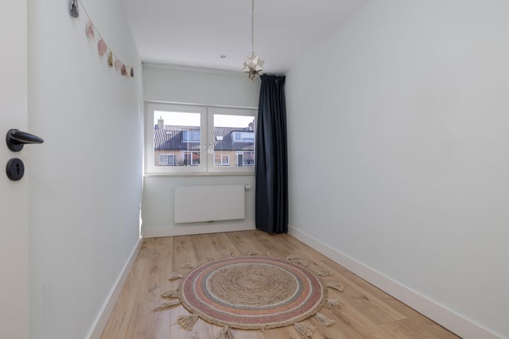 Foto 24 van Van Almondelaan 17