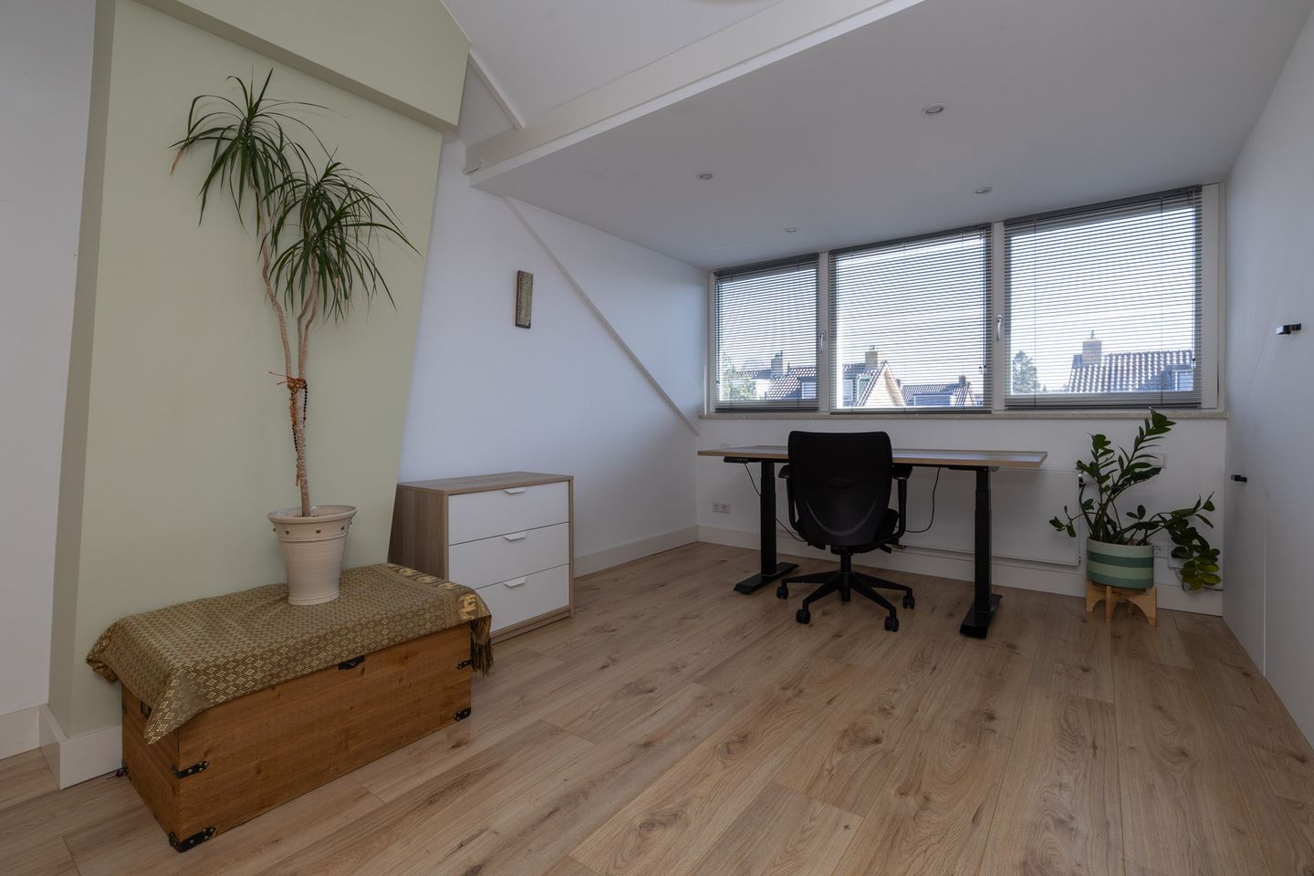 Foto 29 van Van Almondelaan 17