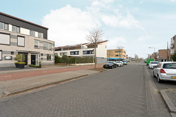 Foto 35 van Albert van Dalsumlaan 4