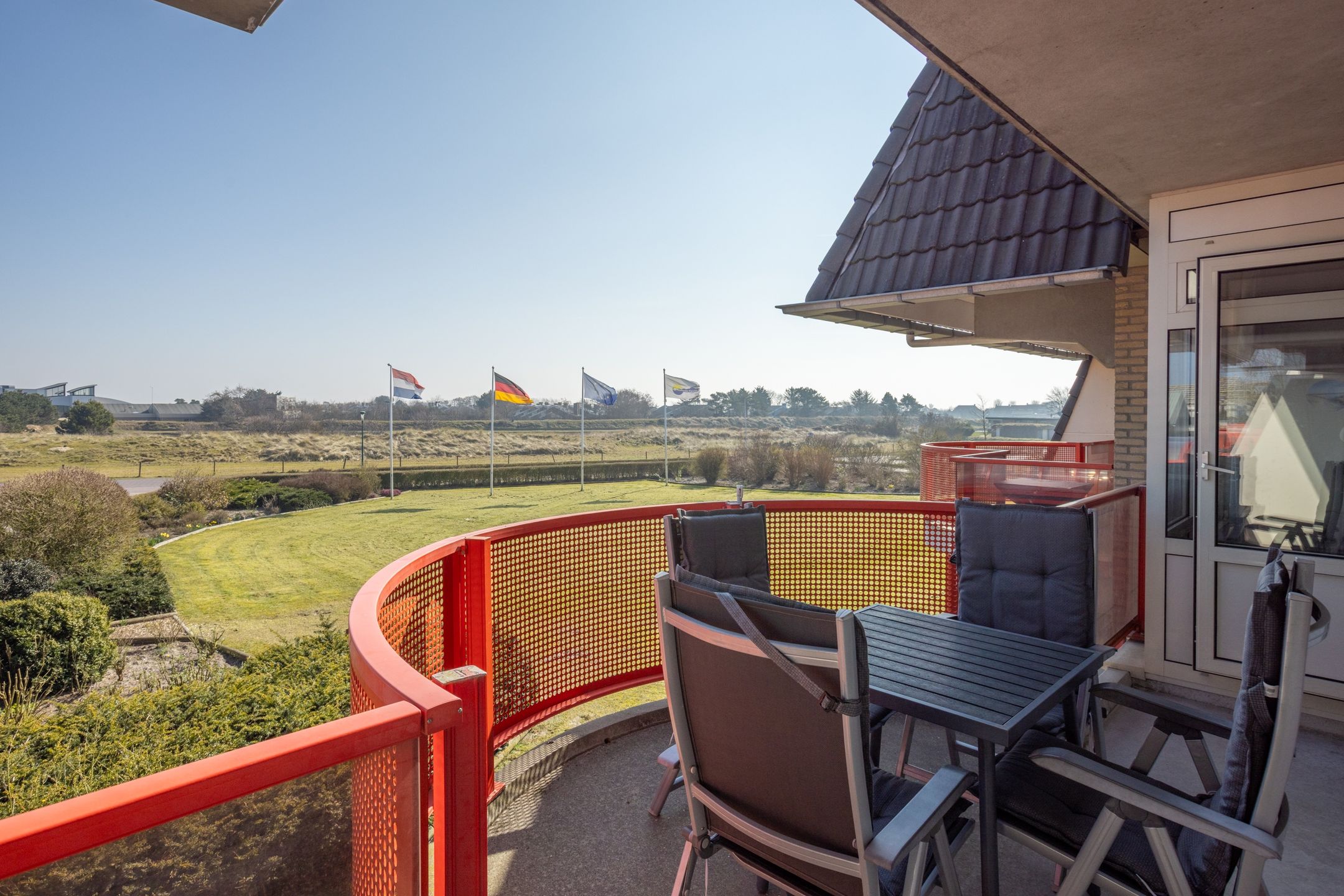 2-bedroom freehold villa in Buren (FR) — photo 3 of 5