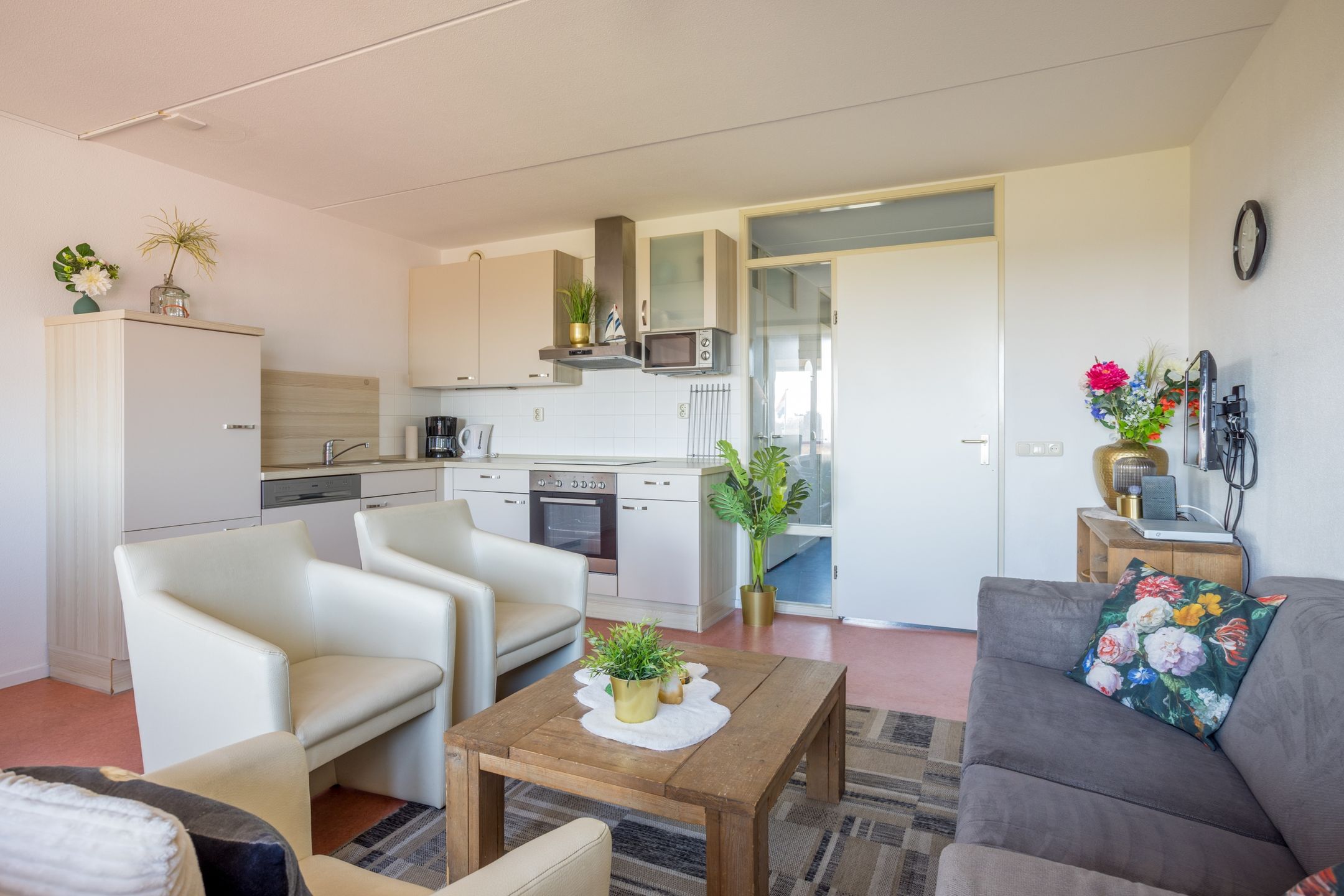 2-bedroom freehold villa in Buren (FR) — photo 4 of 5