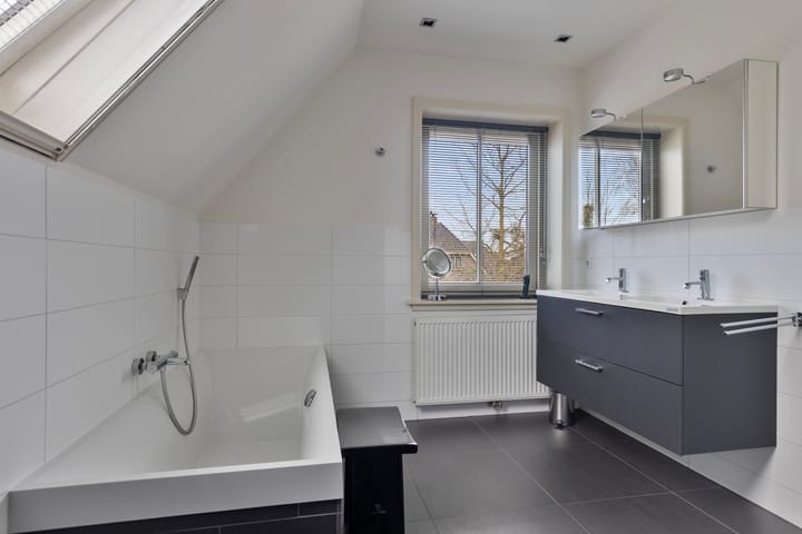 Foto 30 van Looydijk 9