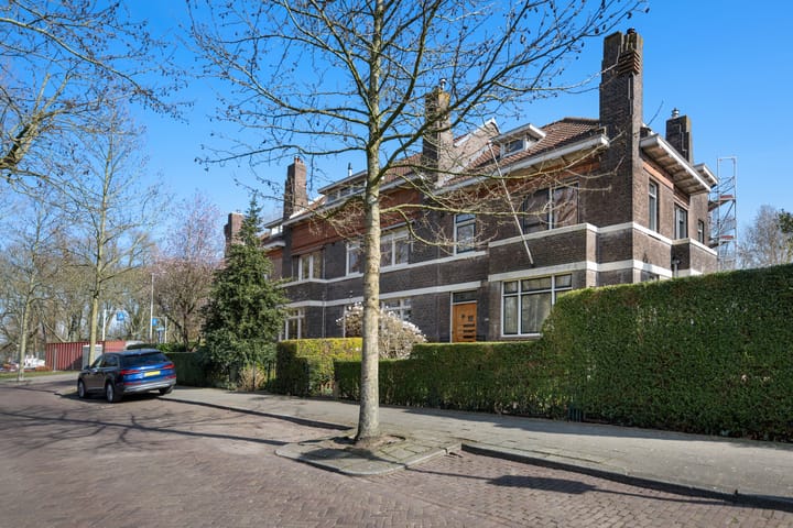 Bekijk foto van Rozenburglaan 22