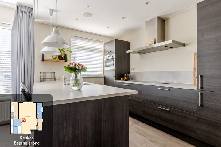 Foto 15 van W de Waalstraat 16