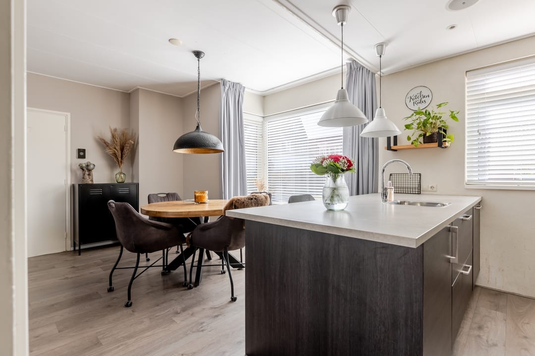 Foto 17 van W de Waalstraat 16