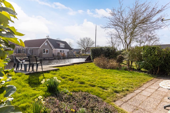 Photo 13 of It String 7-0002