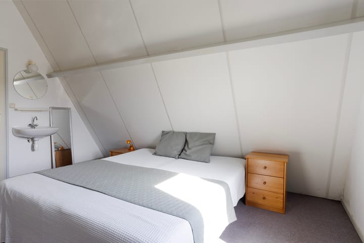 Photo 23 of It String 7-0002