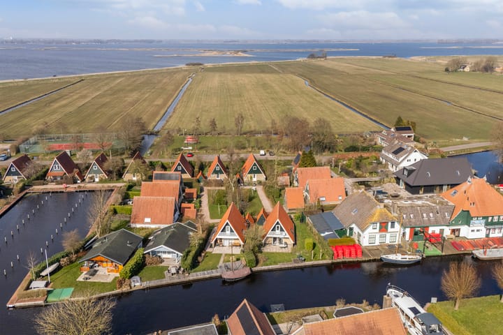 Photo 35 of It String 7-0002