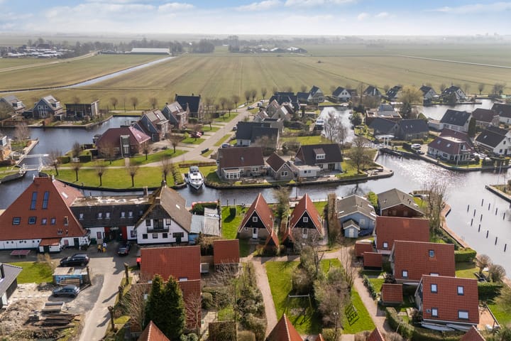 Photo 36 of It String 7-0002