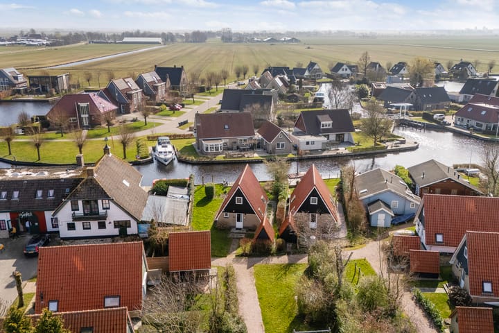 Photo 37 of It String 7-0002