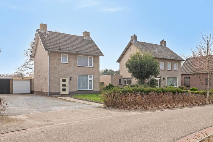 Foto 4 van Bernadettestraat 46