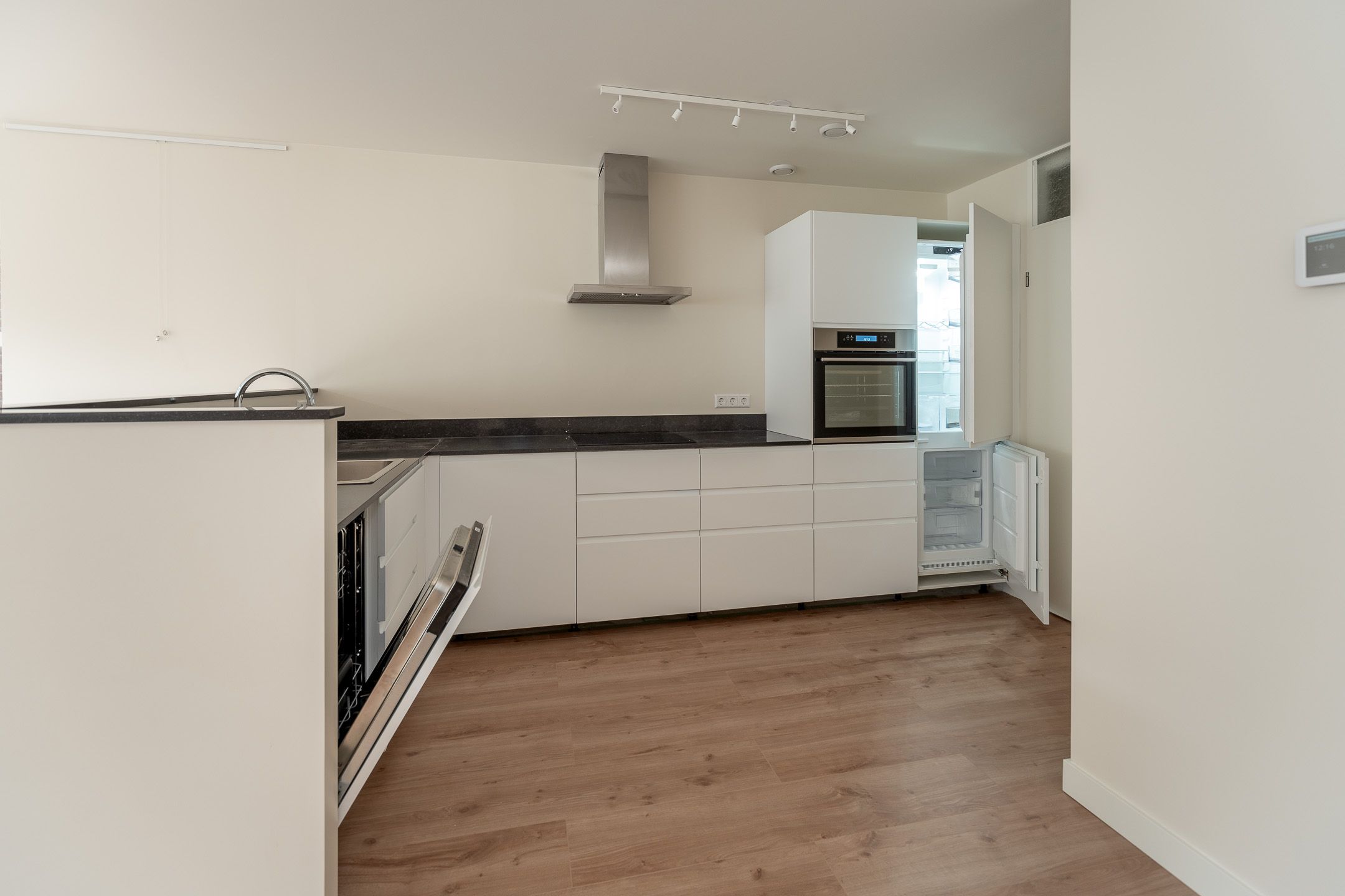 Photo 9 of Naarderstraat 38-B