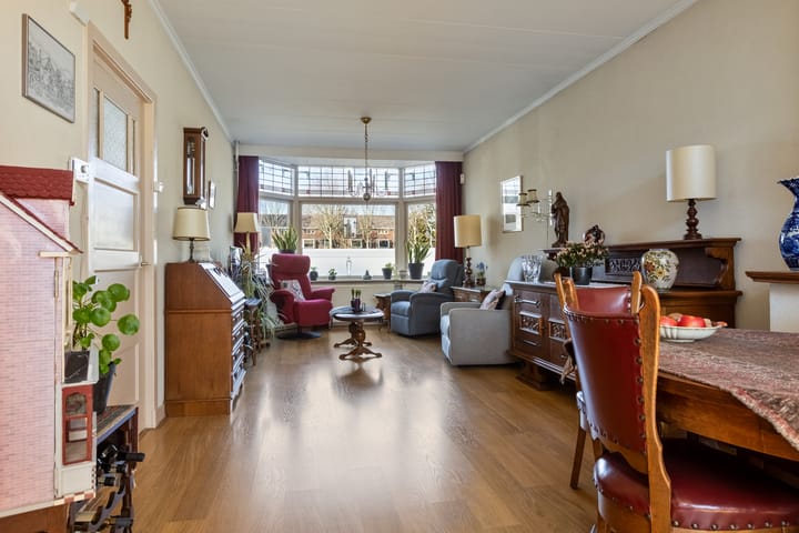 Foto 9 van Van Baerlestraat 64