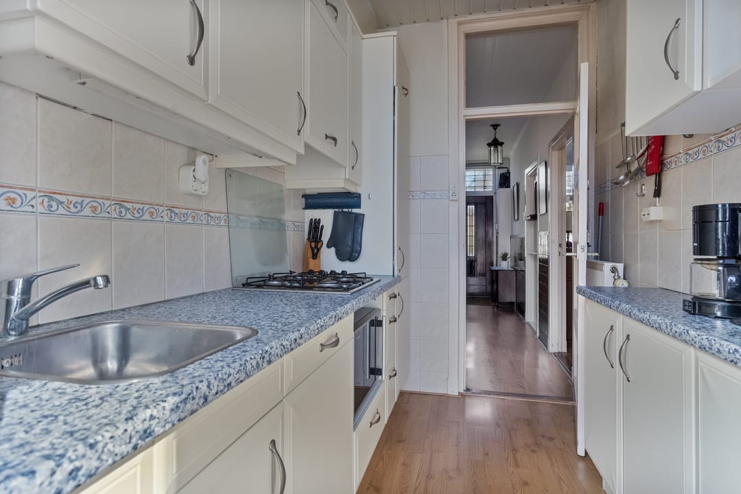 Foto 13 van Van Baerlestraat 64