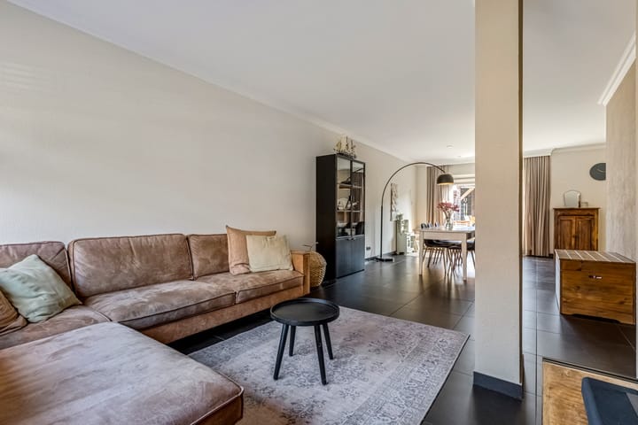 Foto 4 van Borneolaan 21