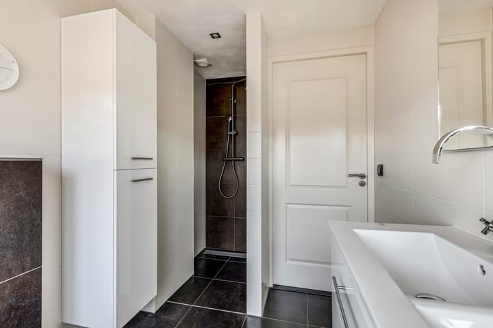 Foto 11 van Borneolaan 21