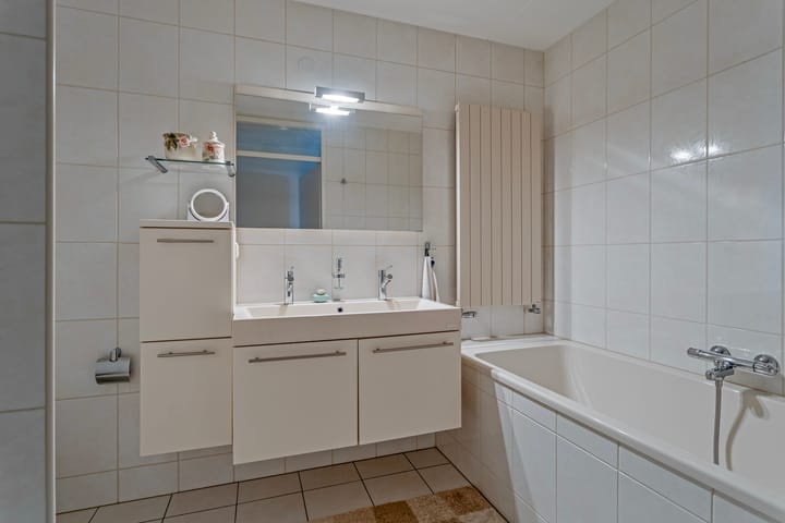 Foto 24 van Marthalaan 3-72