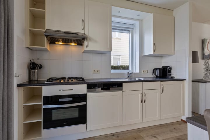 Photo 6 of Groeneweg 1-0030