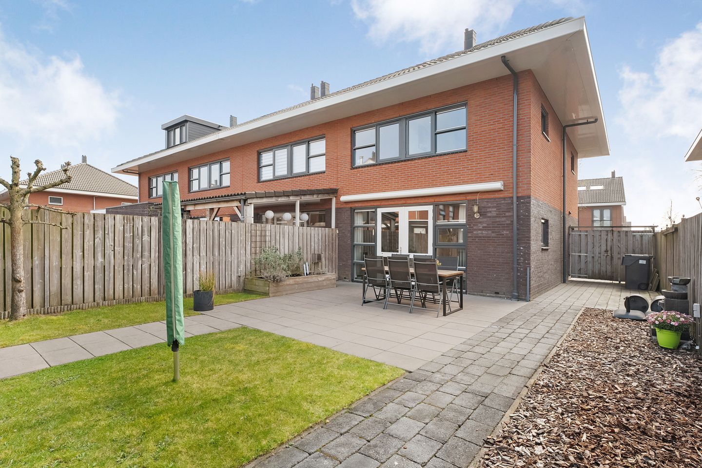 Foto 44 van Parnassia 40