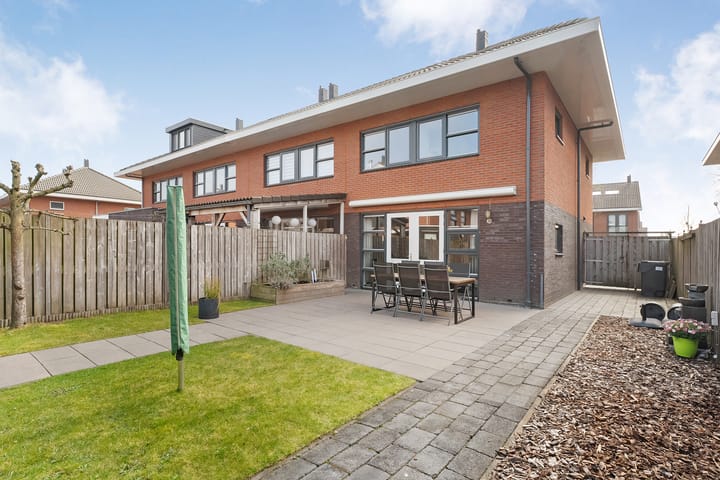 Foto 44 van Parnassia 40