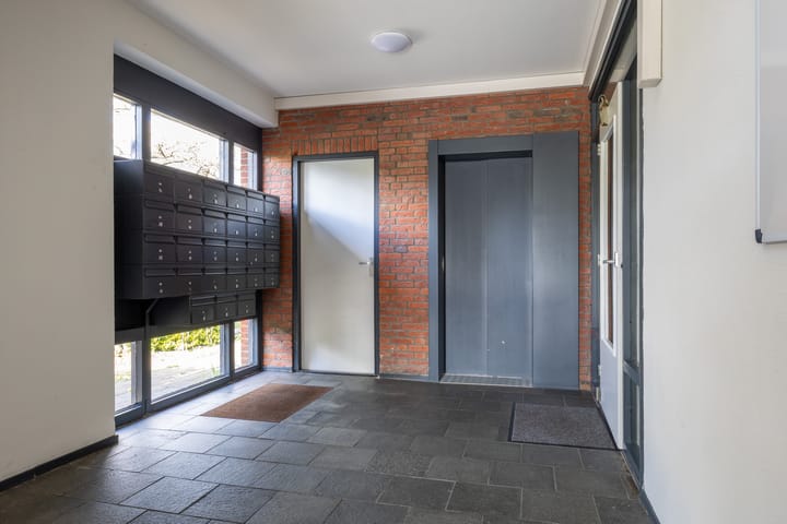 Photo 9 of Horstermeerstraat 44