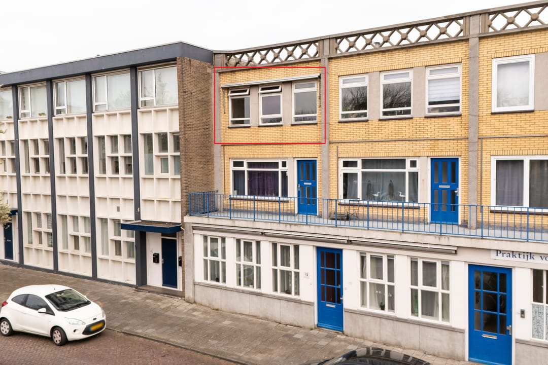 Photo 2 of Dokter Stavermanstraat 45-A