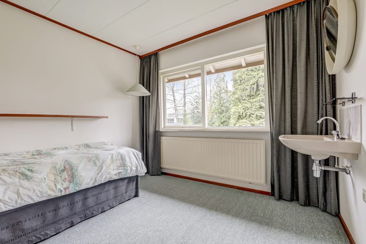 Photo 24 of Dr. P. C. de Brouwerlaan 11