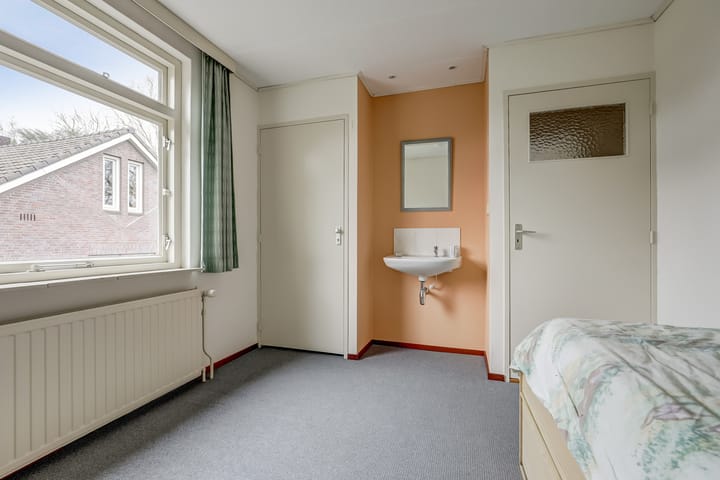 Photo 25 of Dr. P. C. de Brouwerlaan 11