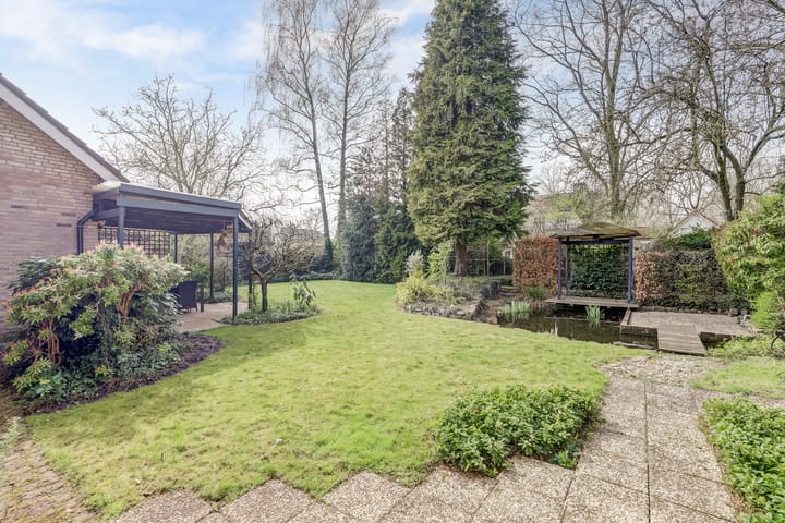 Photo 32 of Dr. P. C. de Brouwerlaan 11