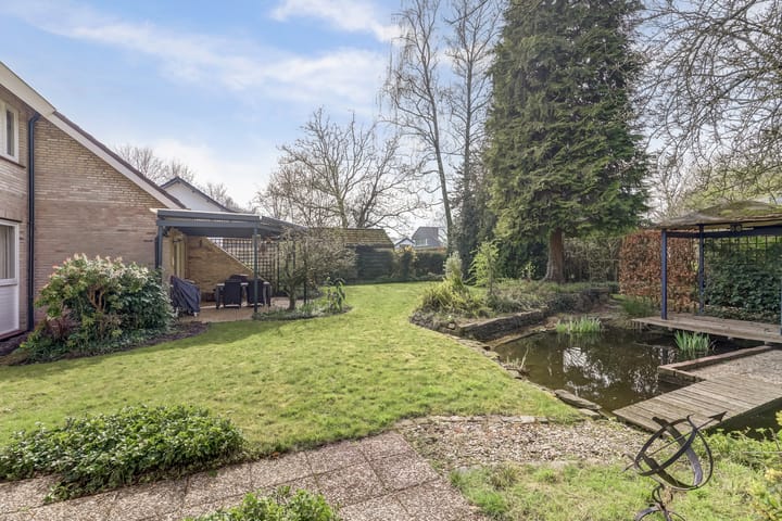 Photo 33 of Dr. P. C. de Brouwerlaan 11