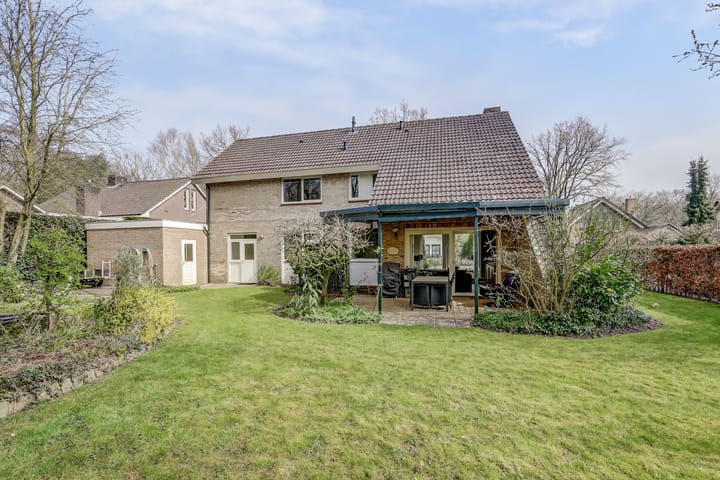 Photo 34 of Dr. P. C. de Brouwerlaan 11