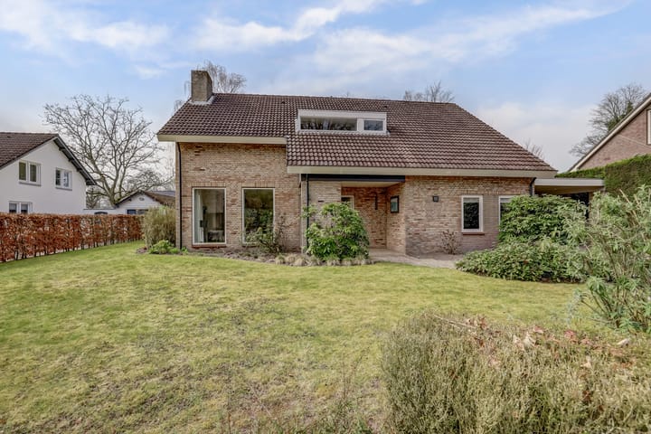 Photo 36 of Dr. P. C. de Brouwerlaan 11