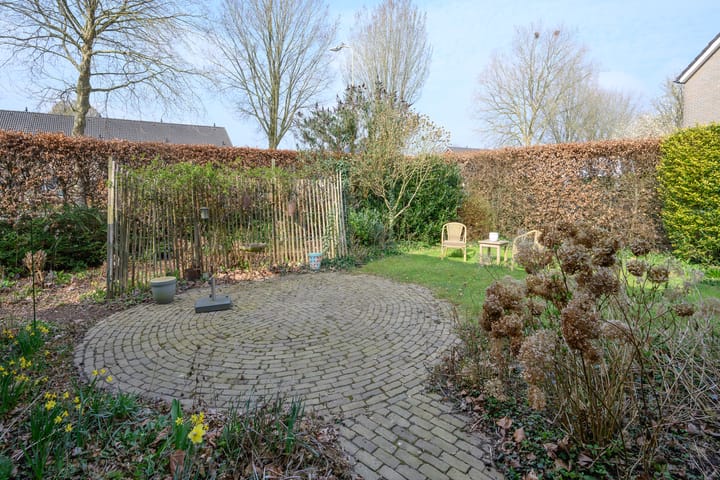 Foto 19 van Adelaarstraat 1