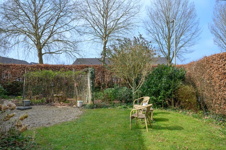 Foto 21 van Adelaarstraat 1