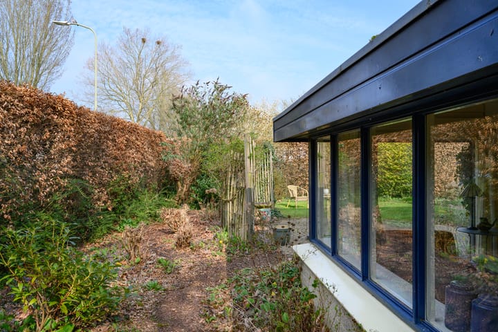 Foto 28 van Adelaarstraat 1