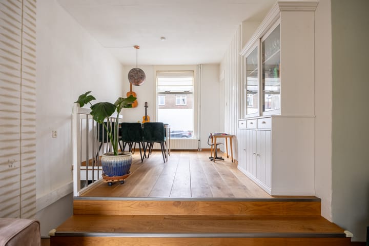 Photo 8 of Tooropstraat 144