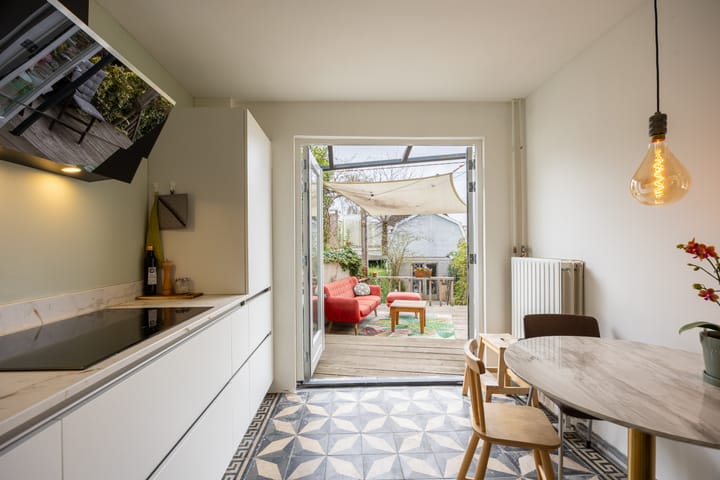 Photo 12 of Tooropstraat 144